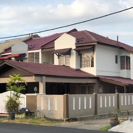 Fateh Homestay - Muji Concept Family House Rawang Buitenkant foto